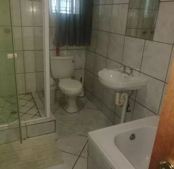 ベッドアンドブレックファースト Rustenburg Guesthouse
