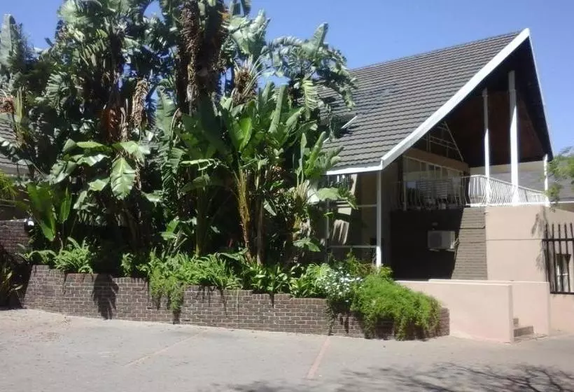 ベッドアンドブレックファースト Rustenburg Guesthouse