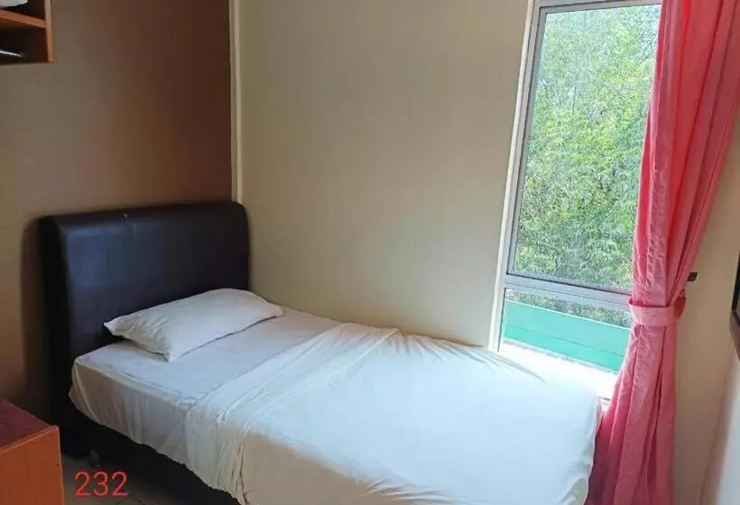 Hotel Doris