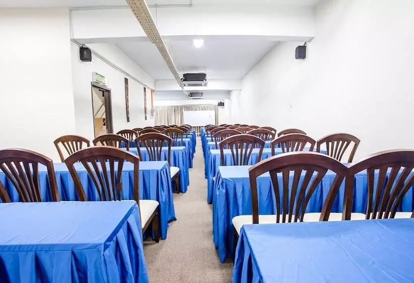 Rj Hotel Kulai