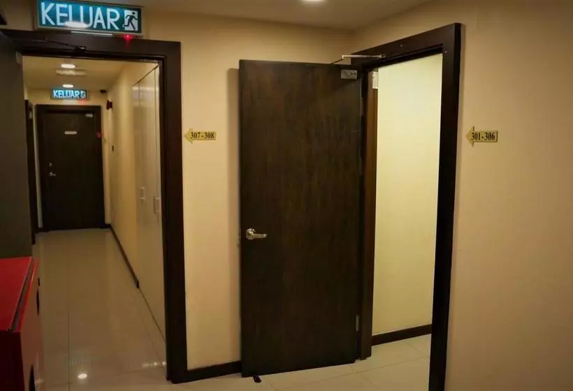 Hotel Transit
