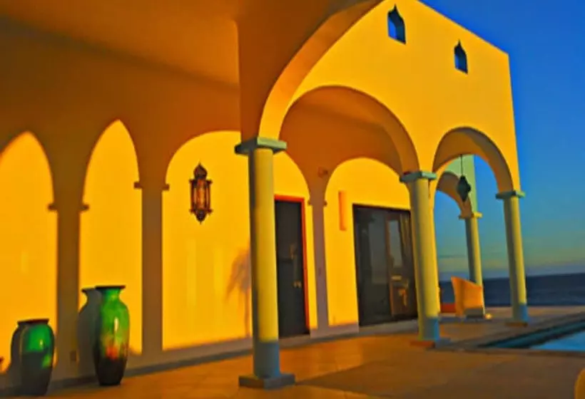 Hotelli Villa Star Of The Sea