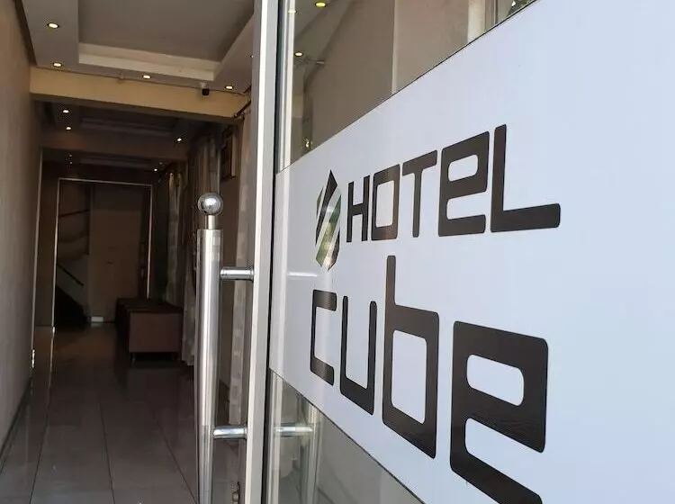 Hotelli Cube