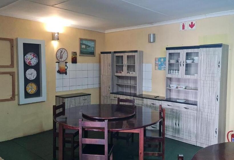 Mile Crunchers Backpackers & Hostelling