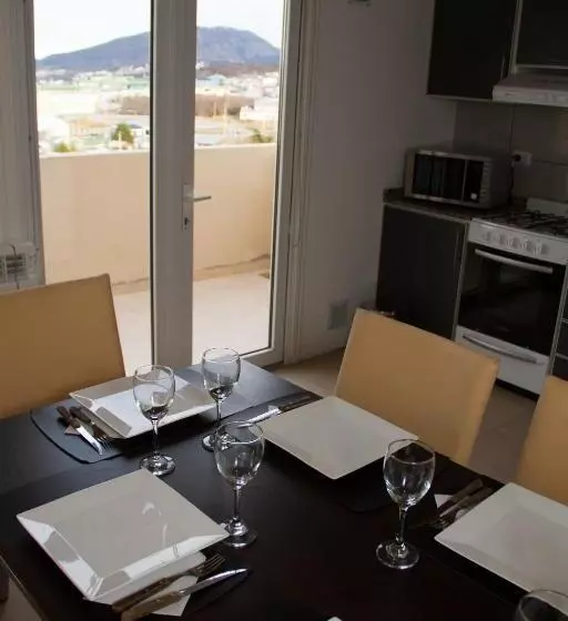 هتل Los Arboles Apart