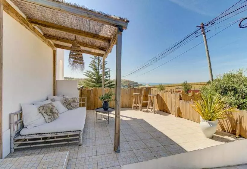 ユースホステル Ocean House   Ribeira D Ilhas Ericeira