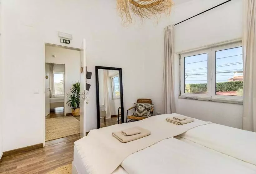 ユースホステル Ocean House   Ribeira D Ilhas Ericeira