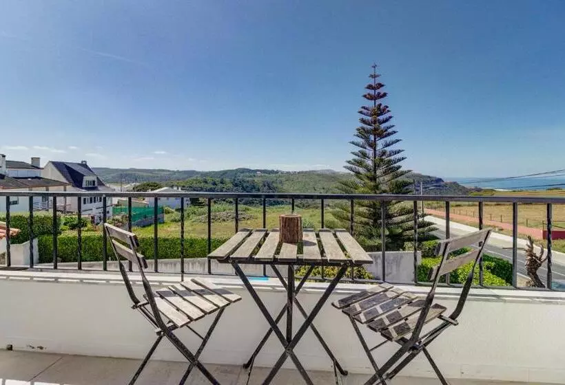 ユースホステル Ocean House   Ribeira D Ilhas Ericeira