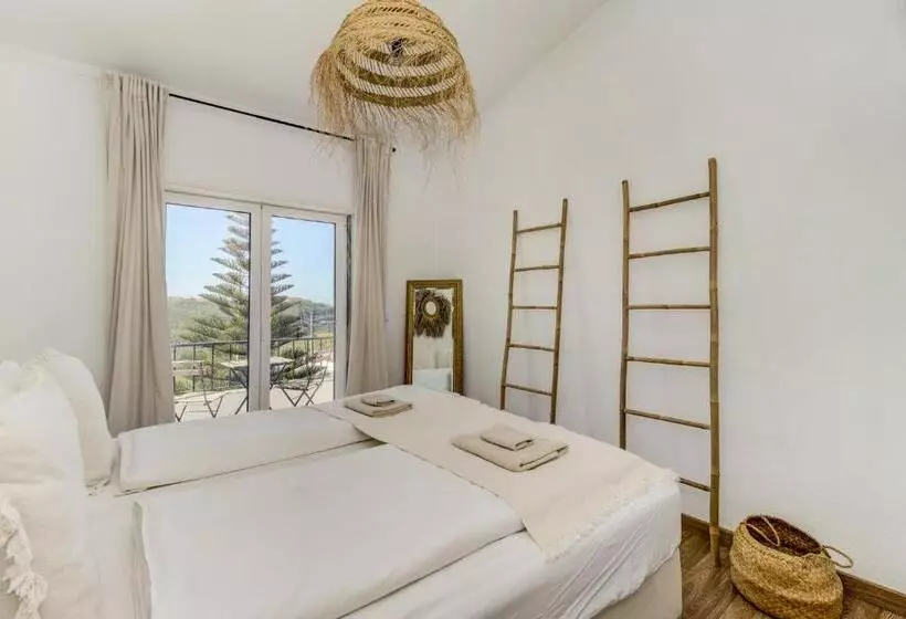 ユースホステル Ocean House   Ribeira D Ilhas Ericeira