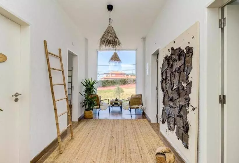ユースホステル Ocean House   Ribeira D Ilhas Ericeira
