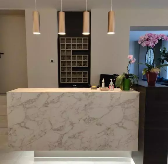 Hotelli Emiliana
