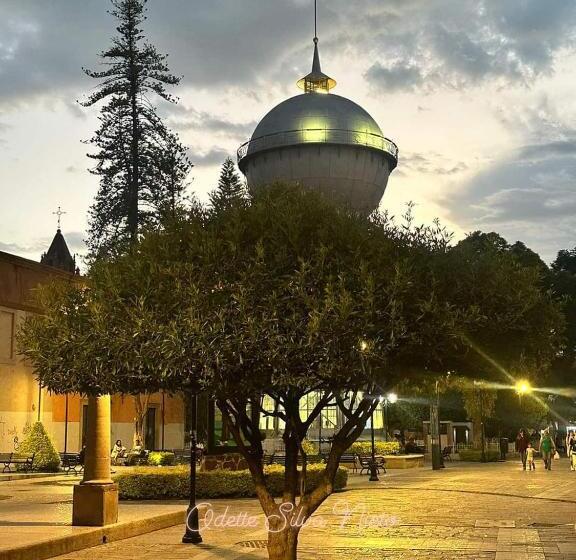 هتل Gomez De Celaya