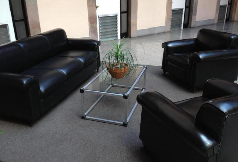 هتل Gomez De Celaya