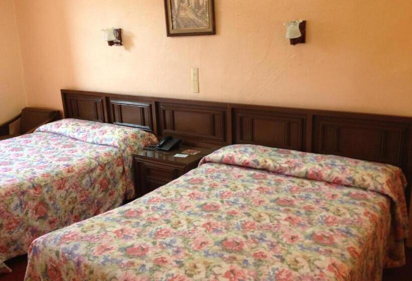 هتل Gomez De Celaya