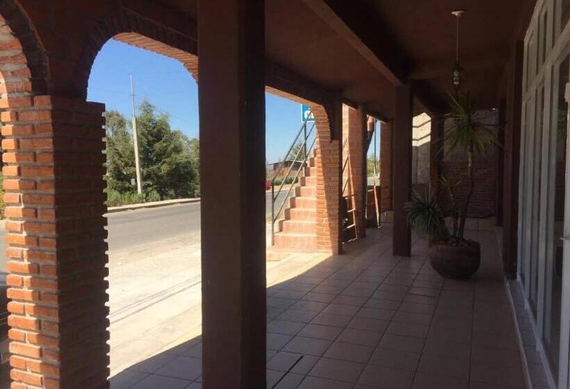 酒店 Lienzo Charro Ii