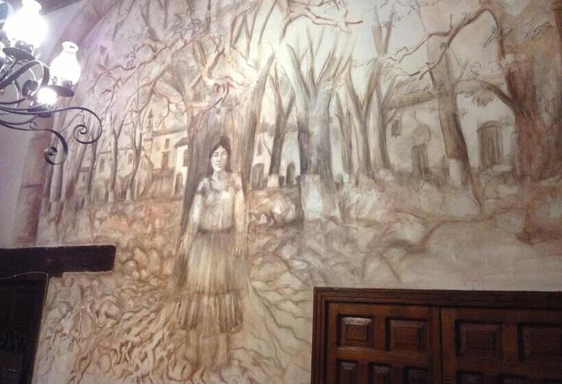 فندق Los Escudos