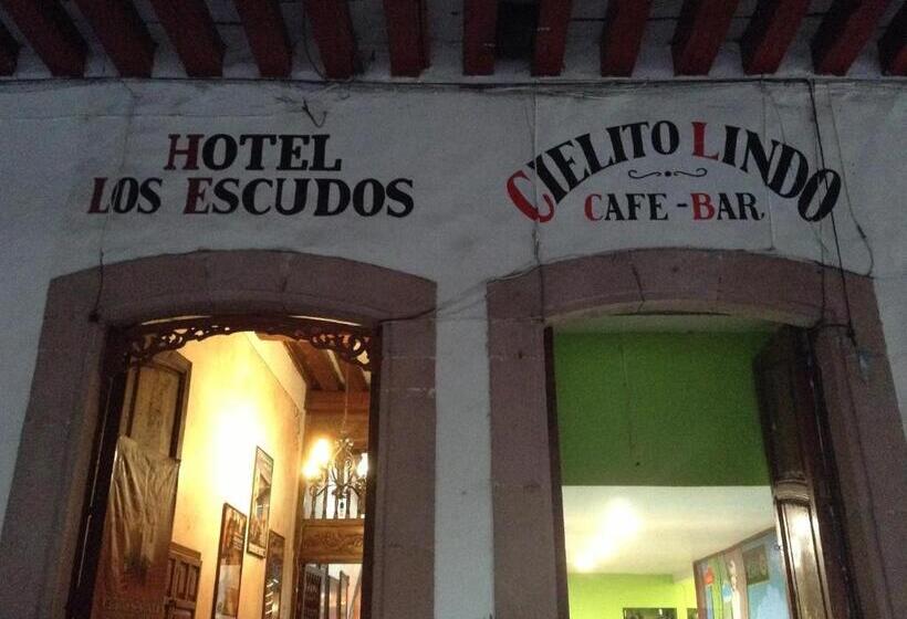 فندق Los Escudos