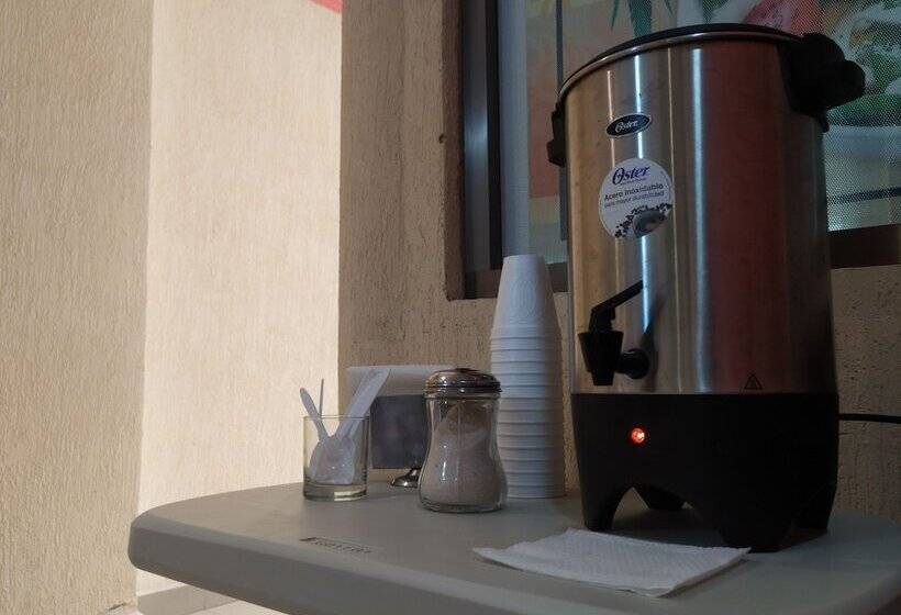 هتل Quetzalcóatl