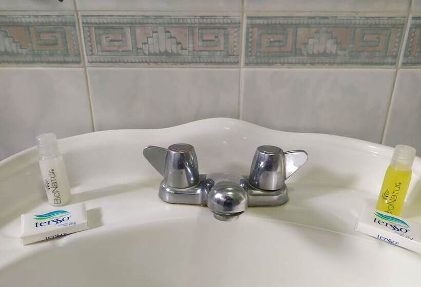 هتل Quetzalcóatl