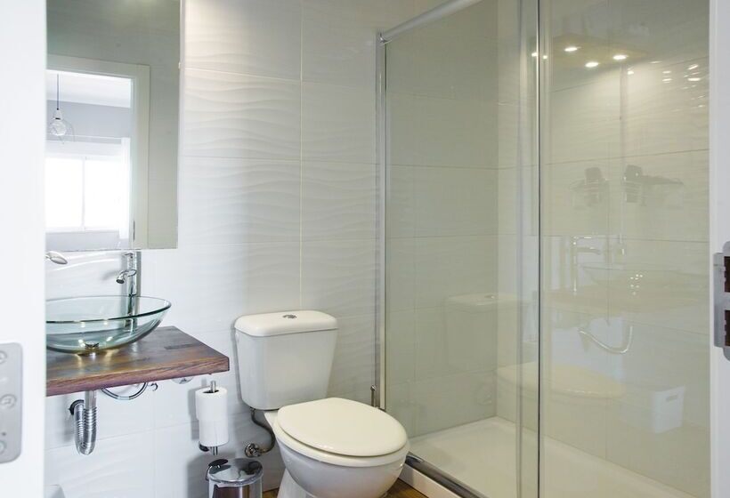 Lagos Uptown Bed & Breakfast