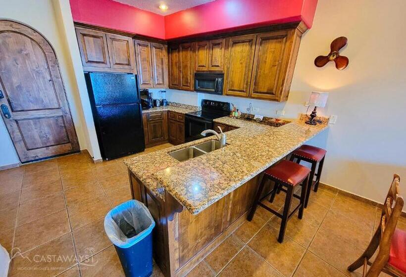 Lomakeskus Bella Sirena Rocky Point By Castaways