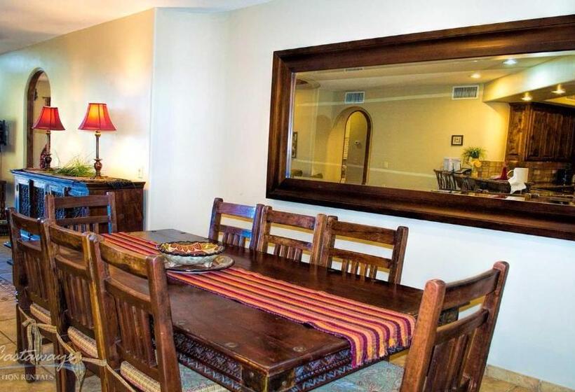 Lomakeskus Bella Sirena Rocky Point By Castaways