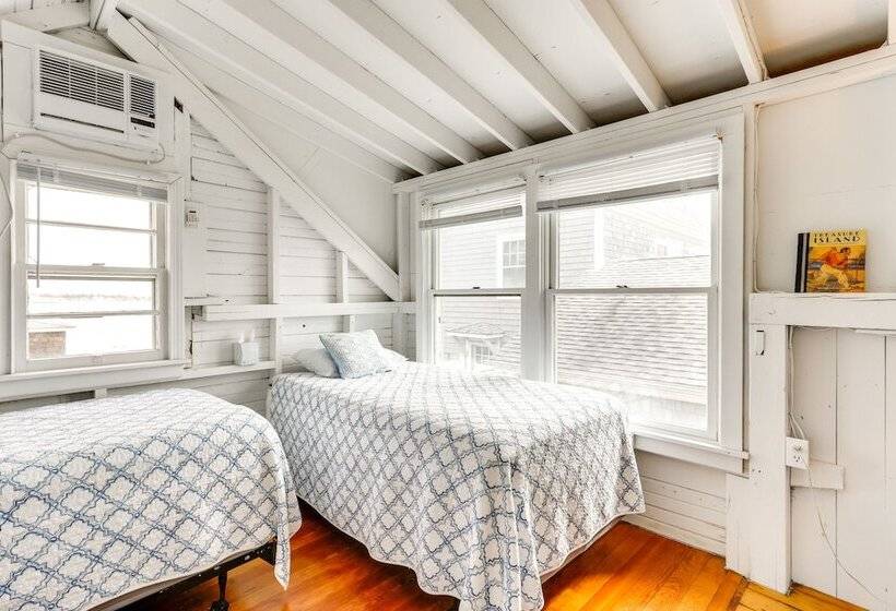 Charming Westbrook Cottage, Steps To Private Beach