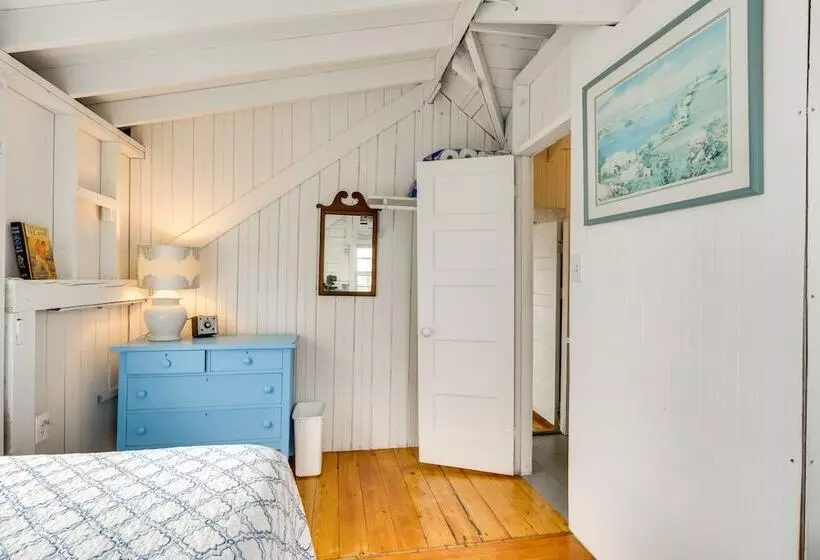 Charming Westbrook Cottage, Steps To Private Beach