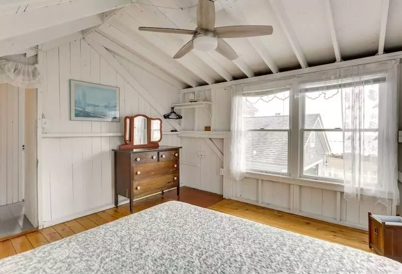 Charming Westbrook Cottage, Steps To Private Beach