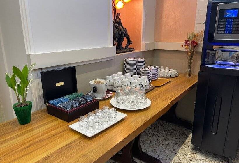 Отель Hôtel Elaïa