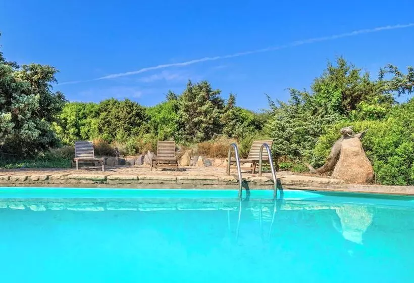 Residence Surrounded By Greenery With Swimming Pool In Badesi Just 300 Meters From The Sea