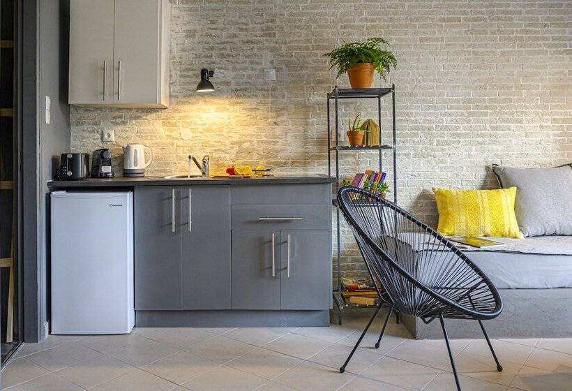 Boutique Studios & Apartments By Avelink