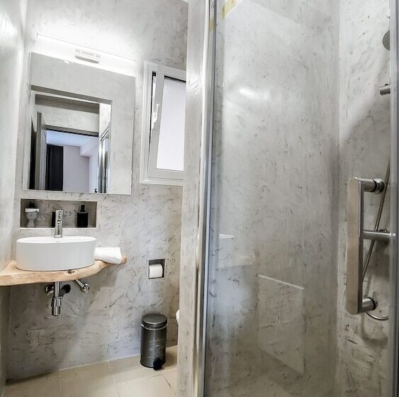 Boutique Studios & Apartments By Avelink