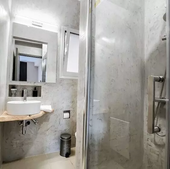 Boutique Studios & Apartments By Avelink