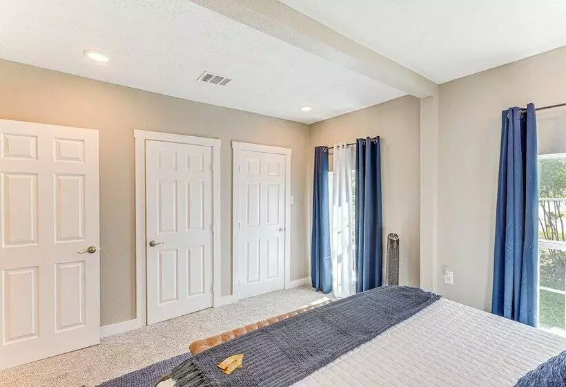 Charming Franklin Abode Near Sports Park & Fishing