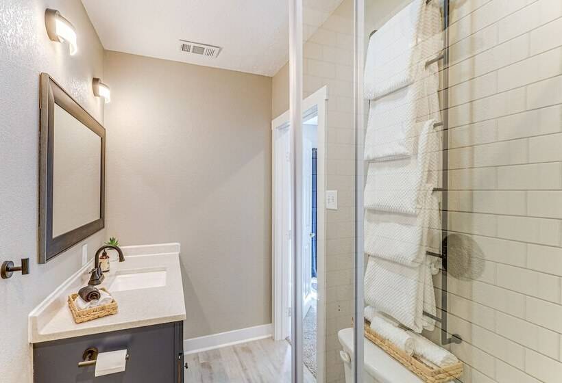 Charming Franklin Abode Near Sports Park & Fishing