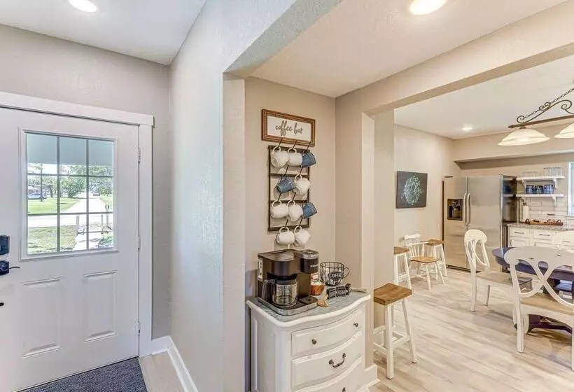 Charming Franklin Abode Near Sports Park & Fishing