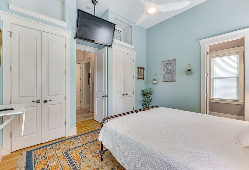 Charming Wilmington Cottage   Walk To Downtown!
