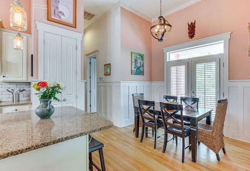 Charming Wilmington Cottage   Walk To Downtown!