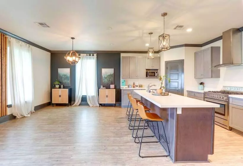 Cozy Arabi Home W/ Yard ~ 6 Mi To French Quarter!