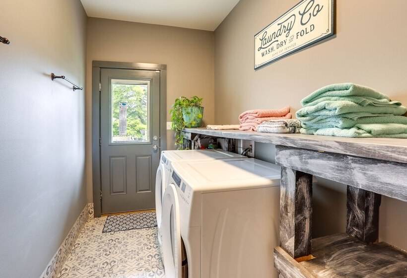 Cozy Arabi Home W/ Yard ~ 6 Mi To French Quarter!