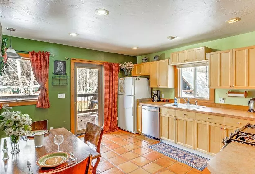 Dolores Cabin W/ River Access: Pets Welcome!