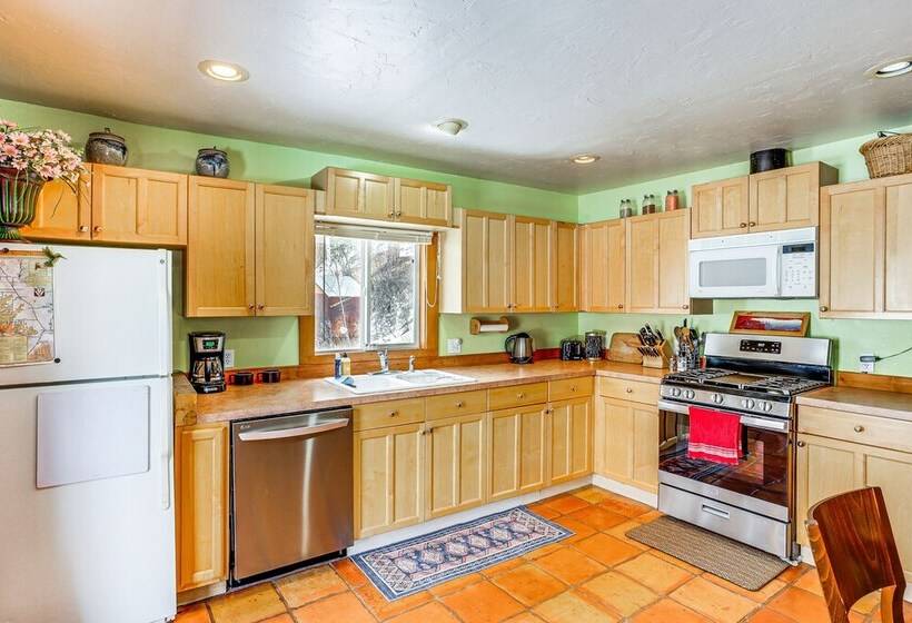 Dolores Cabin W/ River Access: Pets Welcome!