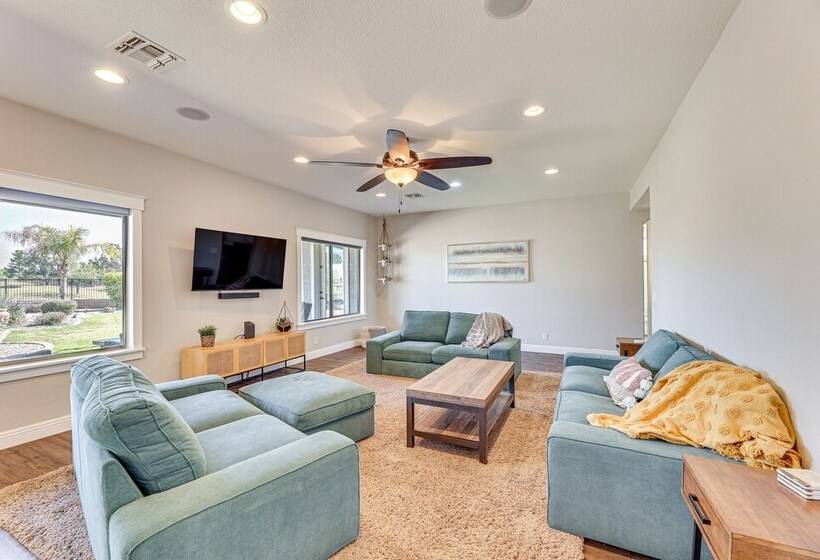 Expansive Mesa Retreat W/ Private Outdoor Pool!