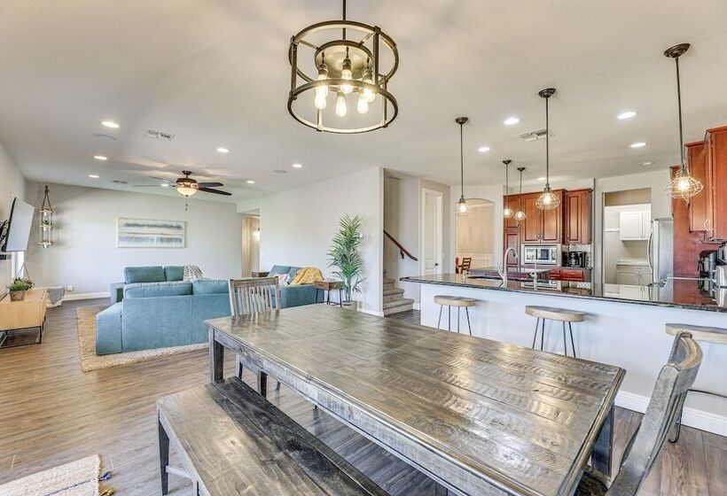 Expansive Mesa Retreat W/ Private Outdoor Pool!