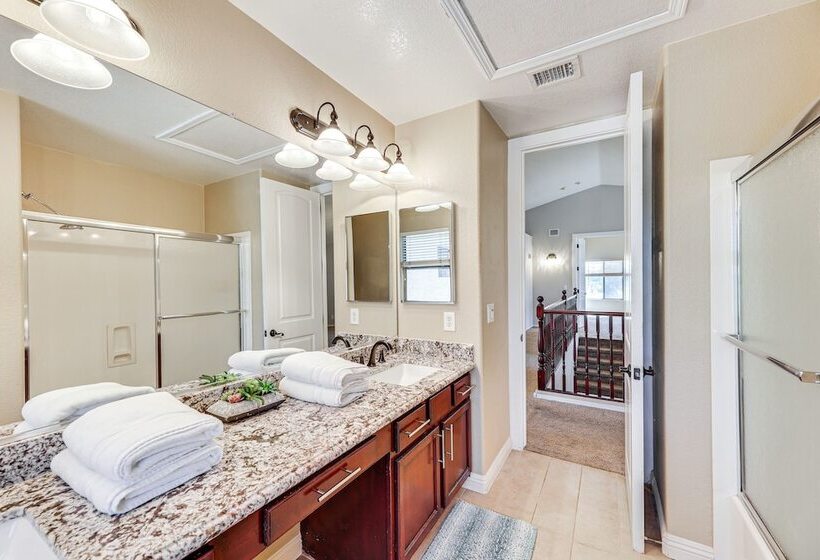 Expansive Mesa Retreat W/ Private Outdoor Pool!