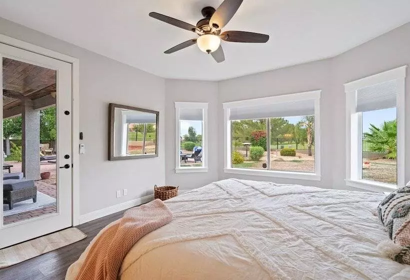 Expansive Mesa Retreat W/ Private Outdoor Pool!