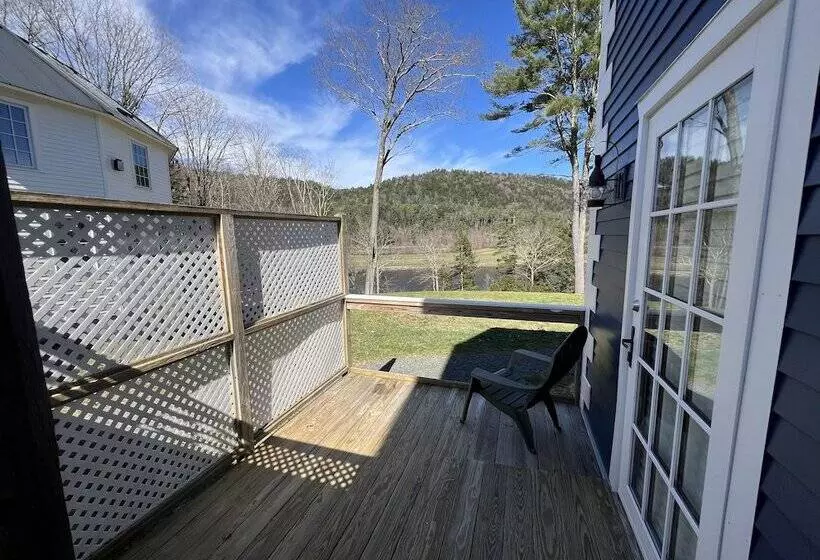 Home On The Connecticut