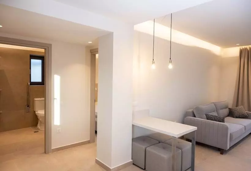 Hotelli Almyres Luxurious Residences