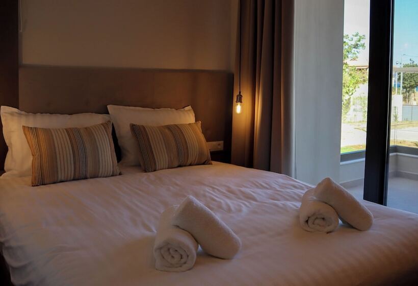 בית מלון כפרי Almyres Luxurious Residences